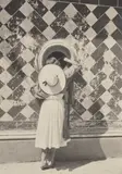 Manuel Álvarez Bravo, La hija de los danzantes (daughter of the dancers), Cholula, Puebla