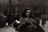 Diane Arbus, Woman carrying a child in Central Park, N.Y.C.