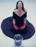 Marina Abramović, Cleaning the Floor