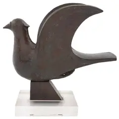 Paloma II by Juan Soriano, 2003, Escultura en bronce P / A en base de acrílico, offered Sep 2023