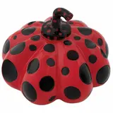 Red Pumpkin Naoshima by Yayoi Kusama, Escultura en resina laqueada sin número de tiraje, offered Feb 2023