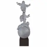 Bajo control I by Rodrigo de la Sierra, Escultura en bronce PA 3 en base de bronce, offered Feb 2023