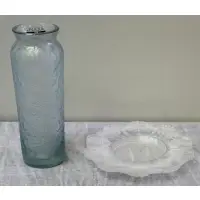 Lot by Lalique, Includes a frosted glass lily pad bowl - etched, sold Jun 2015