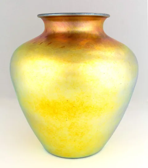 Gold Aurene Vase by Alexander Joseph von Steuben, sold Nov 2016