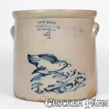 New York Stoneware Co., NEW YORK STONEWARE CO. / FORT EDWARD, N.Y. Four-Gallon Stoneware Chicken Crock