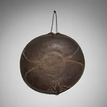 Boiken, Huamp (bowl), carved wood