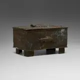 Asante, Abamphruwa (gold-dust box) with crocodiles, brass