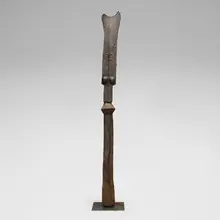 Felix Gogo, House post with lizard and breasts, carved wood