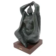 Untitled by Armando Amaya, Escultura en bronce en base de madera, offered Nov 2021