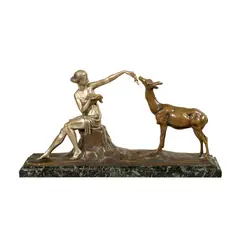 Julien Caussé, ”Căprioara” - statuetă Art Deco, din bronz și postament din marmură, cca. 1930, bronz patinat, marmură