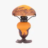 Verrerie d'Art Degué, Lampă de birou Degué, în stil Art Nouveau, cca. 1910, sticlă stratificată, suflată în tipar, gravată cu acid; bronz