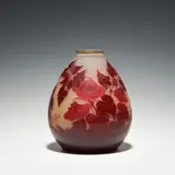 Émile Gallé, Vase "Hibiscus, colourless glass, yellow underlay, red overlay, etched in multiple working steps; laterally etched signature "Gallé"