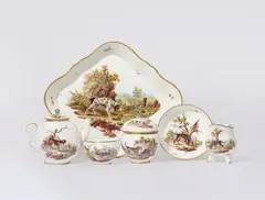 Porcelain Manufactory Frankenthal, A Frankenthal porcelain solitaire painted with hunting dogs