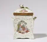 Johann Ernst Gotzkowsky's manufactory, A Berlin porcelain tobacco box with fire-gilt bronze mountings