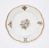 A St. Petersburg porcelain plate from a subsequent order to the St Andrew's service by Imperial Porcelain Manufacture St. Petersburg, sold Nov 2025