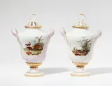 Fürstenberg, A pair of Fürstenberg porcelain "Pot pourris en Vase"