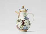 A Meissen porcelain coffee pot with hydrangea relief by Meissen Royal Porcelain Manufactory, sold May 2025