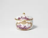 A Meissen porcelain sugar box with battle paintings by Meissen Royal Porcelain Manufactory, sold May 2025