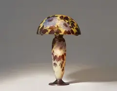Cristallerie Émile Gallé, A Gallé table lamp "Clematis"
