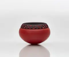 Venini & C. Murano, A 'Nido' dish
Venini & C., Murano, designed and produced by Monica Guggisberg and Philip Baldwin, 1996.