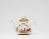 Meissen Royal Porcelain Manufactory, A Meissen porcelain teapot with K.P.M mark and Hoeroldt chinoiseries