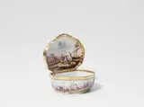 Meissen Royal Porcelain Manufactory, A Meissen porcelain snuff box with merchant navy scenes