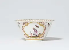 Meissen Royal Porcelain Manufactory, An early Meissen porcelain slop bowl with Hoeroldt Chinoiseries