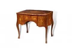 Abraham Roentgen, A dressing table by the workshop of Abraham Roentgen