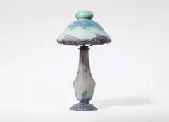 Daum Frères Nancy, A Daum Frères glass lamp
