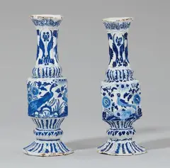 Gerhard Wolbeer, Two Berlin faience flasks with bird motifs
