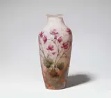 Daum Frères Nancy, A Daum Frères glass vase "violets"