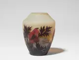 Muller Frères, A Muller Frères glass vase "coquelicot"