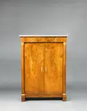 Johannes Klinckerfuß, A Neoclassical mahogany cabinet