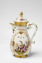 Meissen Royal Porcelain Manufactory, A Meissen porcelain coffee pot with chinoiserie decor