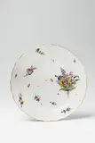 A Meissen porcelain platter with "holzschnittblumen" by Meissen Royal Porcelain Manufactory, sold May 2018