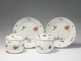 A pair of Meissen porcelain tureens on stands with Chí-lin decor by Meissen Royal Porcelain Manufactory, offered May 2018