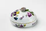 A Meissen porcelain sugar box with floral decor by Meissen Royal Porcelain Manufactory, sold May 2018