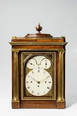 David Roentgen, A Neoclassical pendulum bracket clock