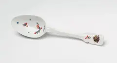 Meissen Royal Porcelain Manufactory, A Meissen porcelain serving spoon with the Sulkowski arms