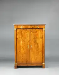 Johannes Klinckerfuß, A Neoclassical mahogany cabinet