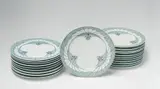 22 Meissen porcelain "Flügelmuster" dinner plates by Meissen Royal Porcelain Manufactory, offered Nov 2017