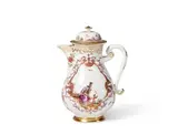 A Meissen porcelain coffee pot with early Chinoiserie decor by Meissen Royal Porcelain Manufactory, sold Nov 2017