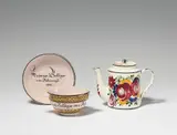 A Zurich stoneware cup and coffee pot by Zürcher Porzellanfabrik in Schooren, sold Nov 2017