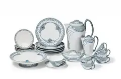 Meissen Royal Porcelain Manufactory, A Meissen porcelain "Flügelmuster" coffee service