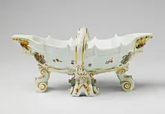 A Meissen porcelain sauce boat with the arms of Sulkowski by Meissen Royal Porcelain Manufactory, sold May 2017