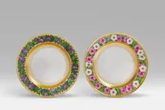 Königliche Porzellanmanufaktur Berlin Kpm, A pair of Berlin KPM porcelain plates from the service for Princess Louise