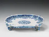 Paul Hannong, A Strasbourg faience table centrepiece with "grand feu" lambrequin decor