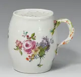 A Gotzkowsky factory porcelain pounce box by Johann Ernst Gotzkowsky's manufactory, sold Nov 2016