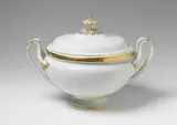 Meissen Royal Porcelain Manufactory, A Neoclassical Meissen porcelain tureen.