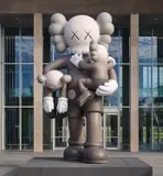 Kaws, CLEAN SLATE, 2014, fiberglass, metal structure and paint
